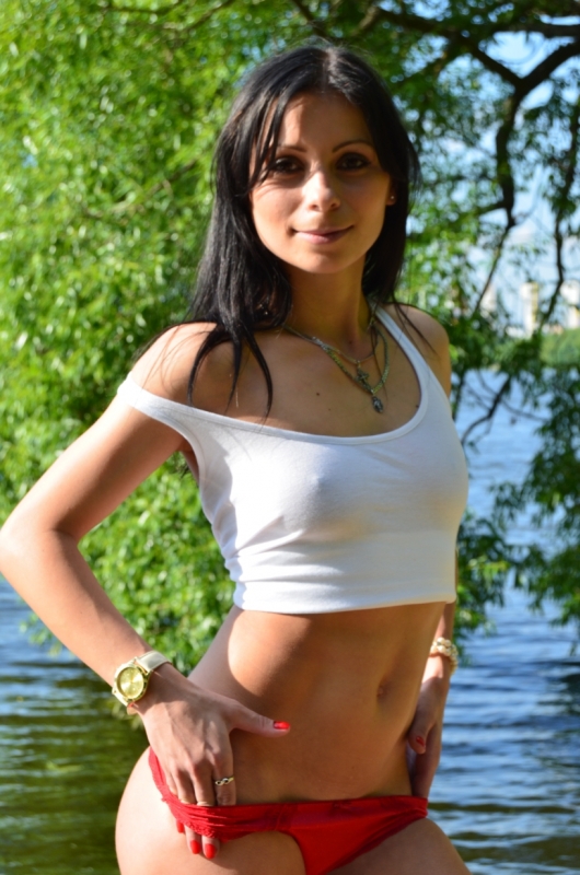 Милана, 22